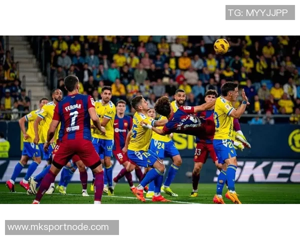 菲利克斯惊艳倒钩破门助力球队大胜4-0展现强大实力