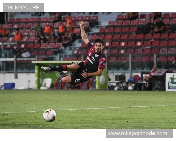 小西蒙尼立志提升射门技巧以格子和科克为榜样追求进步