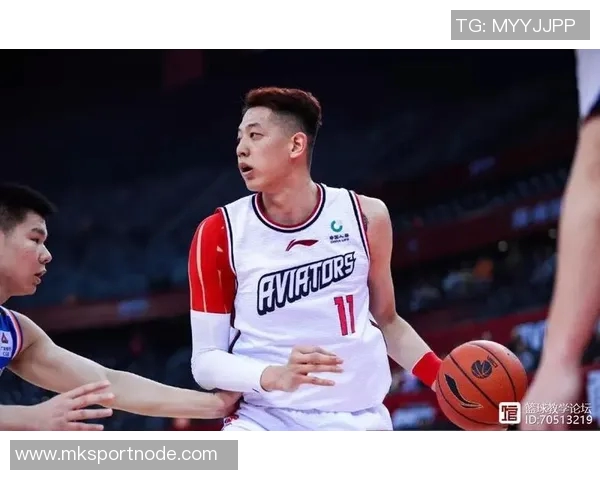 无畏双人防守压哨绝杀瞬间解说赞叹战神卡的无敌表现